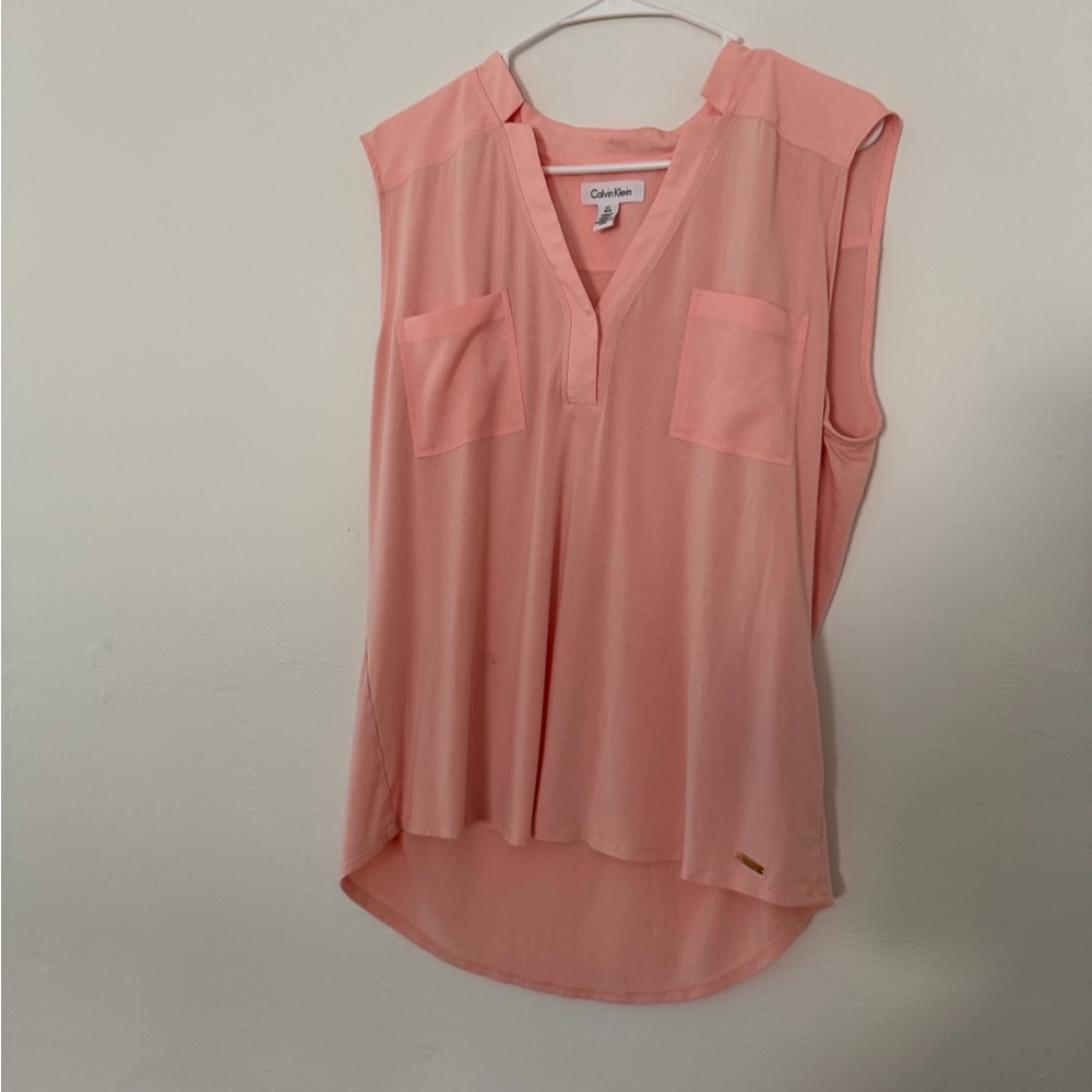 Calvin Klein Women's Sleeveless Top - size large